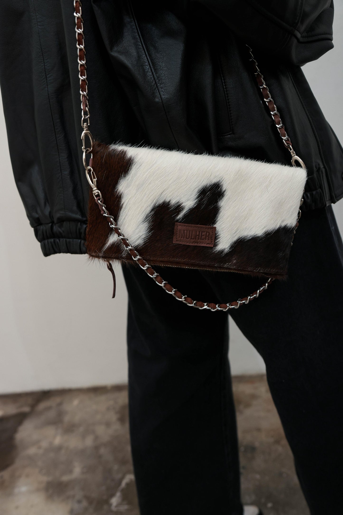 Bandolera OLBIA pelo vaca