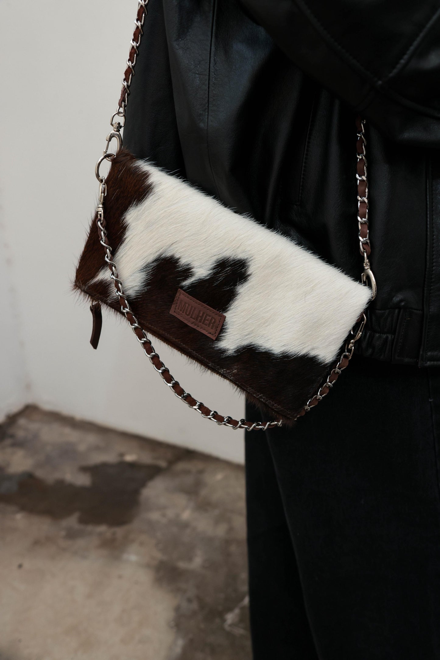 Bandolera OLBIA pelo vaca