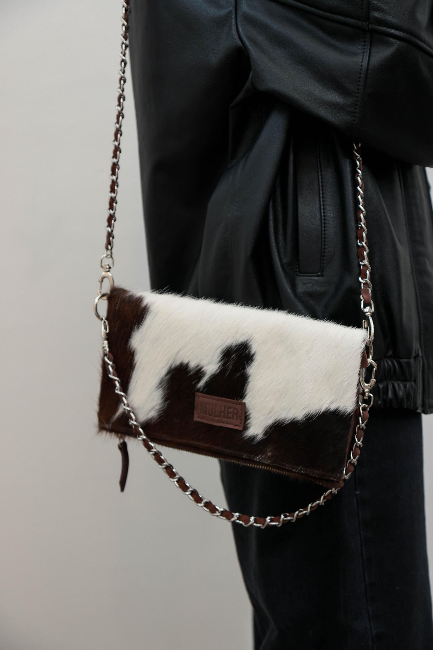 Bandolera OLBIA pelo vaca